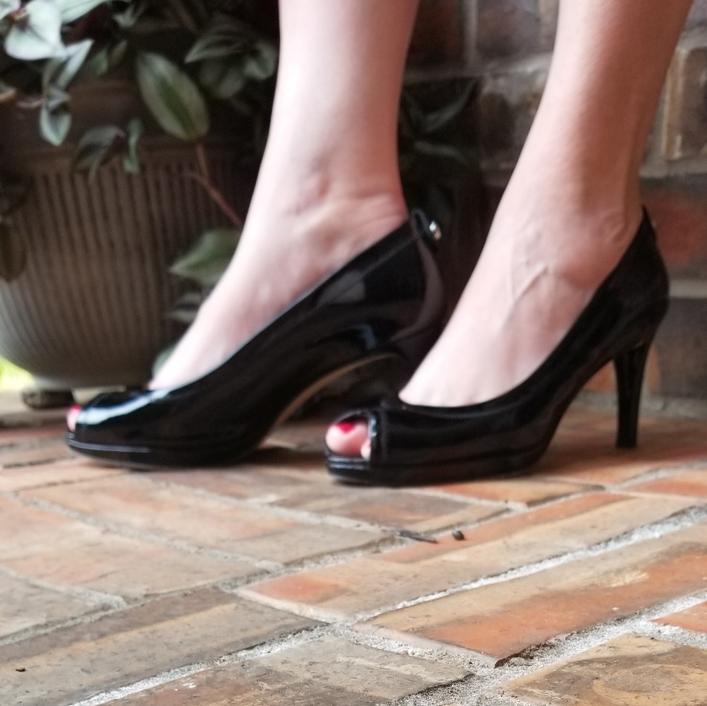 Stuart Weitzman Black Patent Leather Heels